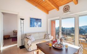 Bright Apartment Como Cavallasca